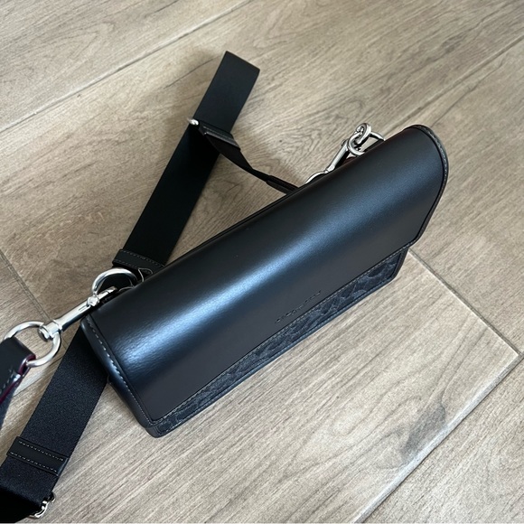 Coach Turner Flap Crossbody In Signature Denim - Picture 4 of 9